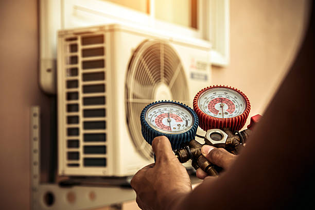 Professional Heat Pump Repair technician working in Cowpens, SC